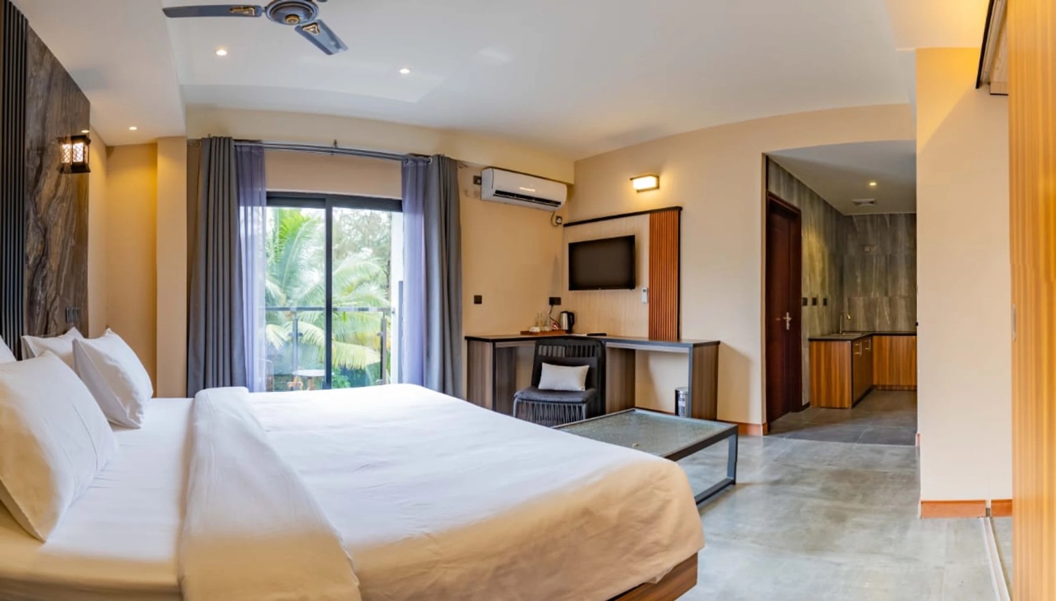 AIG Grand Hotel Fuvahmulah room